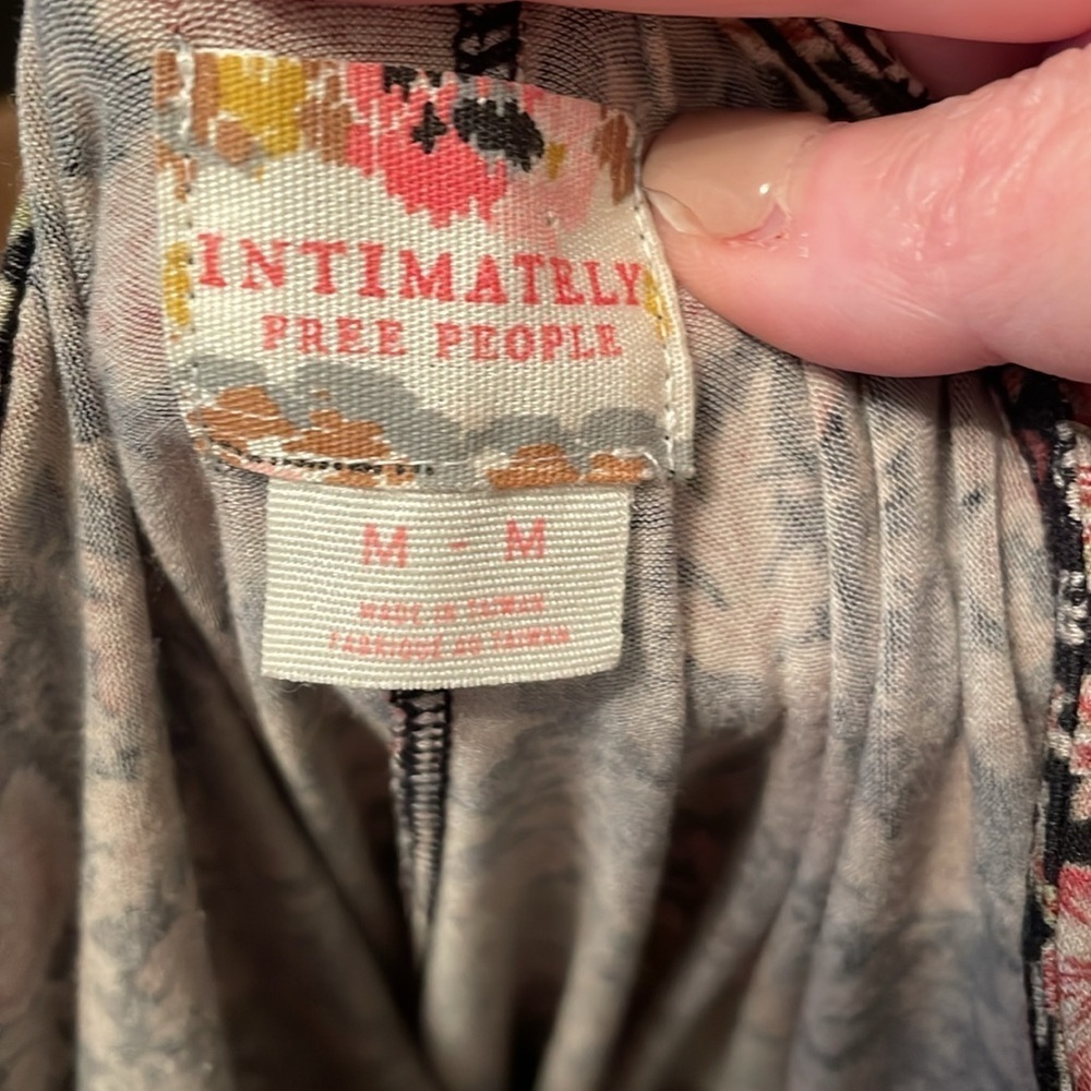 FREE PEOPLE INTIMATELY FLORAL DRESS SIZE M - Picture 4 of 5